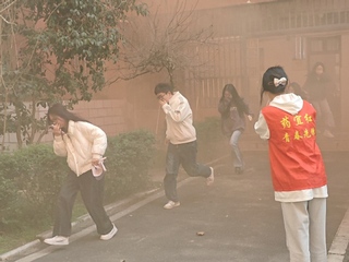 “药宜红”领航安全路&nbsp;消防演练...